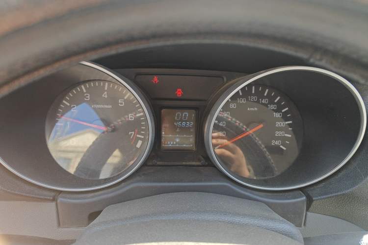 Used FAW Senya S80 2013 1.5L Manual 5-Seat Urban Fashion Edition
