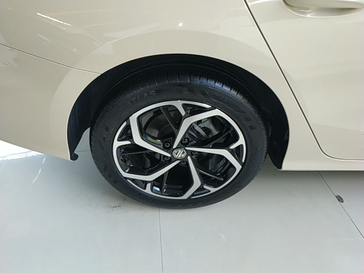 MG 5 2025 300TGI Global Flagship Edition — снимка 11