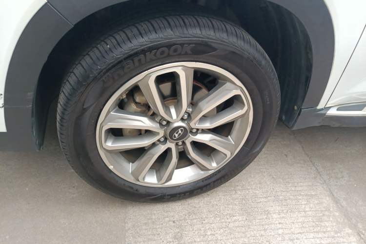 Used Hyundai ix35 2018 2.0L Automatic 2WD Zhiyong·Changxiang Edition Left Front Wheel Hub