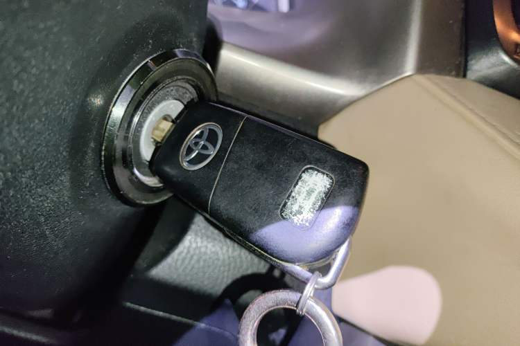 Used Toyota RAV4 2013 2.0L CVT Two-Wheel Drive Urban Edition
