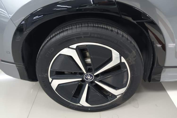 Used BYD Song L EV 2025 Intelligent Driving Version 662 km LiDAR Excellence Edition