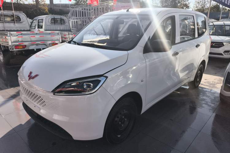 Used Wuling Hongguang New Energy 2025 Extended-Range Hybrid 50 km Standard Version
