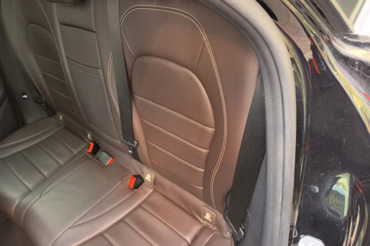 Used Mercedes-Benz GLC 2017 GLC 260 4MATIC Luxury Model
