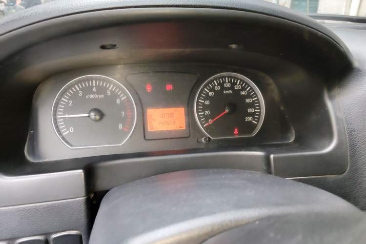 Used FORTHING Lingzhi 2014 M3 1.6L 7-seater Standard Model
