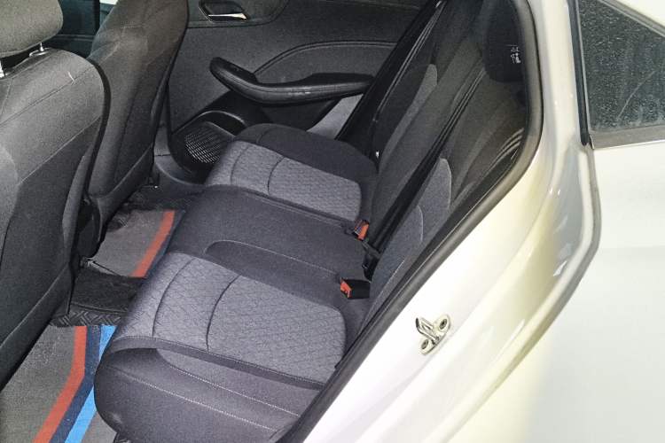 Used Roewe i5 2023 1.5L Manual Comfort Edition Left Rear Seat