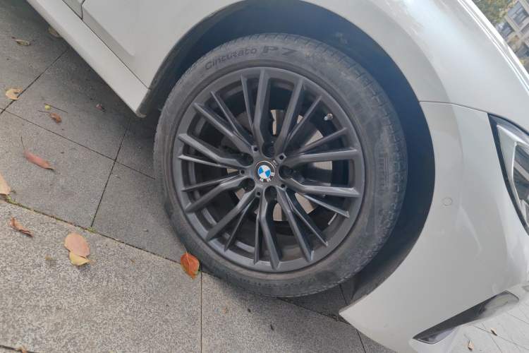 Used BMW 3 Series 2022 325Li M Sport Night Edition Package Right Front Wheel Hub