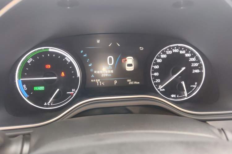 Used Toyota Avalon 2019 Dual-Engine 2.5L Luxury Edition China VI Standard