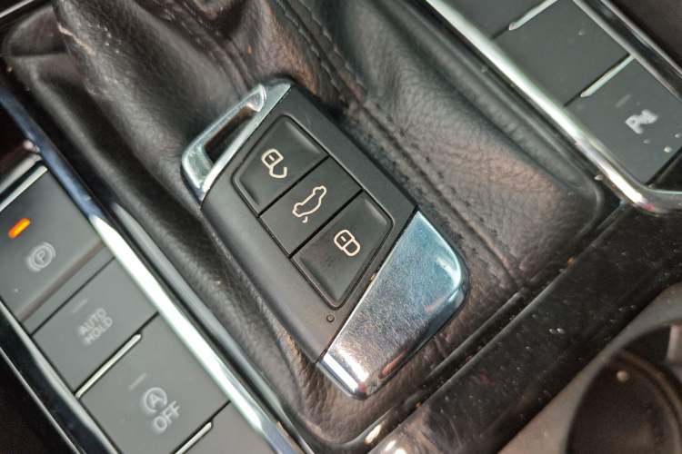 Used Volkswagen Passat 2020 330TSI Luxury Edition China VI