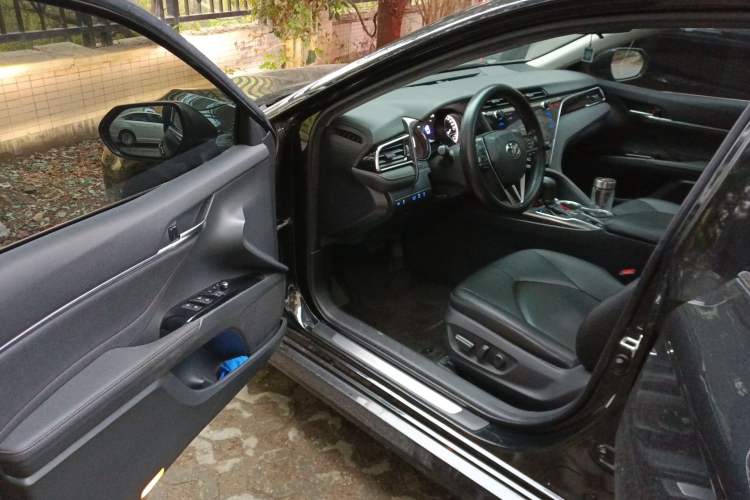 Used Toyota Camry 2019 2.0G Luxury Edition China VI Standard
