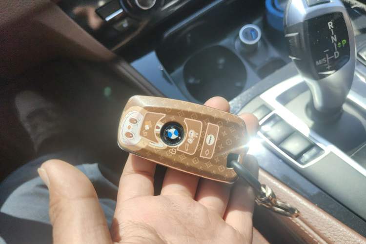 Used BMW 5 Series 2015 520i Elegant Edition Vehicle Key