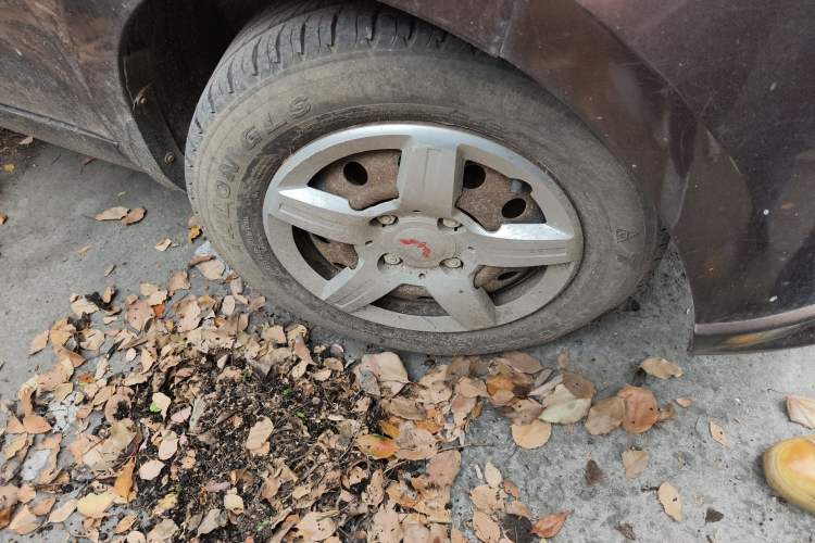 Used Wuling Hongguang 2015 1.5L S Basic Version China V Standard Right Front Wheel Hub