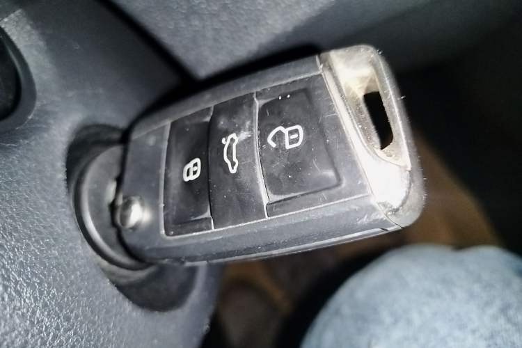 Used Volkswagen T-ROC 2019 230TSI DSG Two-Wheel-Drive Advanced Version China VI Standard
