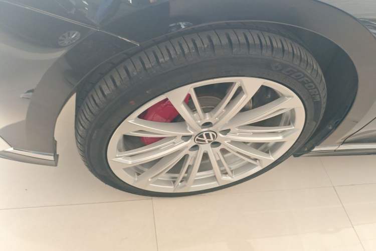 Used Volkswagen Magotan 2023 2 Million Units Limited Edition 330TSI DSG Leading Version