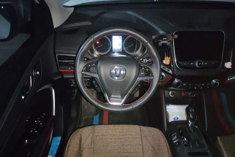 Used CHANGAN CS55 2018 1.5T Automatic Colorful Edition China V Standard
