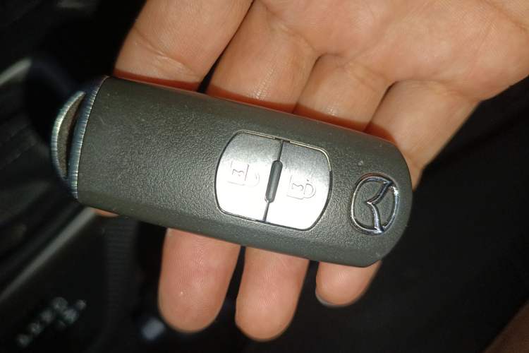 Used Mazda Mazda 3 Axela 2017 Hatchback 1.5L Automatic Comfort Model Emission Standard China V