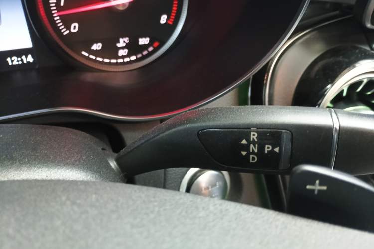 Used Mercedes-Benz C-Class 2017 Facelift C 200 L Sport Edition Gear Lever