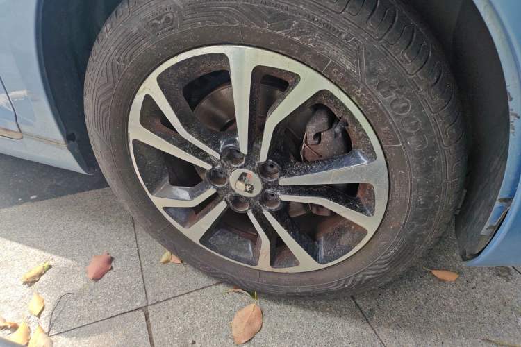 Used Roewe e550 2014 Flagship Edition Right Front Wheel Hub