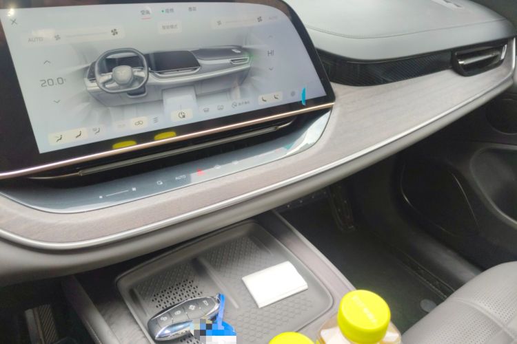 Used Hongqi Tiangong 08 2025 680 Ultra Four-Wheel-Drive Version Audio And AC Panel