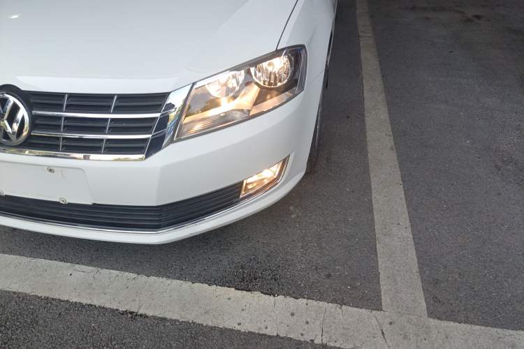 Used Volkswagen Lavida 2013 Restyled Classic 1.6L Automatic Comfort Edition Left Front Headlight