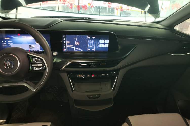 Used Buick GL8 New Energy 2025 Lu Shang Luxury Edition 7-Seater