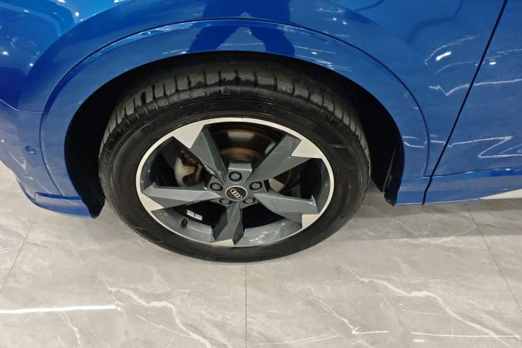 Used Audi Q3 2021 35 TFSI Fashion Dynamic Model