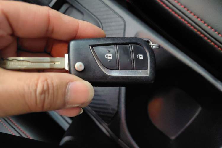 Used Toyota RAV4 2015 2.0L CVT Two-Wheel Drive Fashion Edition
