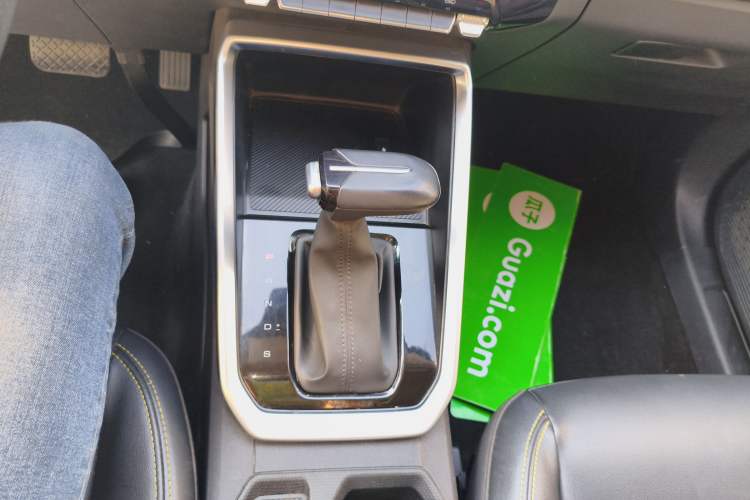 Used Wuling Alvez 2022 1.5T CVT Trendy & Cool Edition
