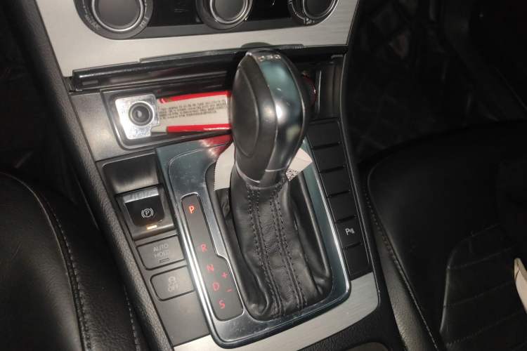 Used Volkswagen Magotan 2013 1.8TSI Premier Model