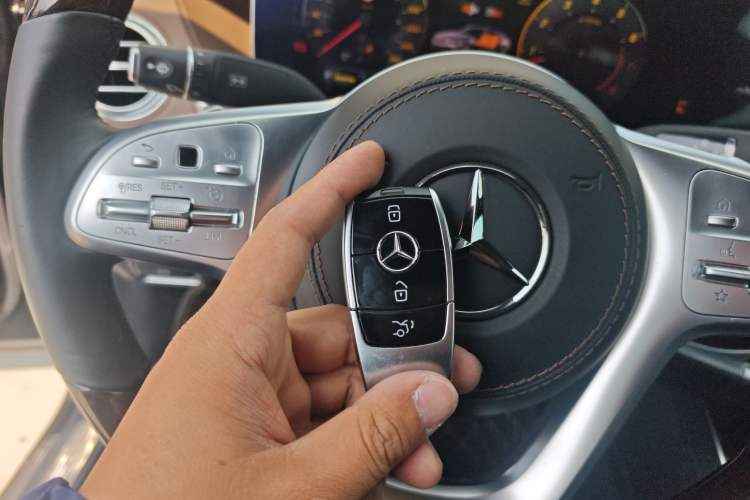 Used Mercedes-Benz Maybach S-Class 2020 S 450 4MATIC Vehicle Key