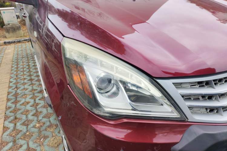 Used BAIC Weiwang M20 2014 1.5L practical type BJ415A Right Front Headlight