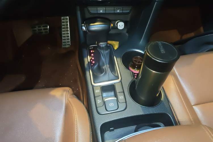 Used Kia KX5 2017 1.6T Automatic Two-Wheel Drive 15th Anniversary Special Edition DLX
