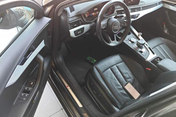 Used Audi A4L 2018 30th Anniversary Edition 40 TFSI Fashion Model