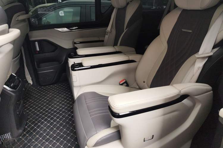 Used SAIC MAXUS G20 2020 2.0T Gasoline Automatic ZhiZun Edition
