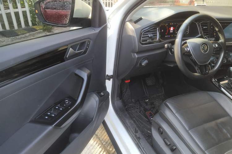 Used Volkswagen T-ROC 2022 280TSI DSG Two-Wheel Drive Elite PLUS
