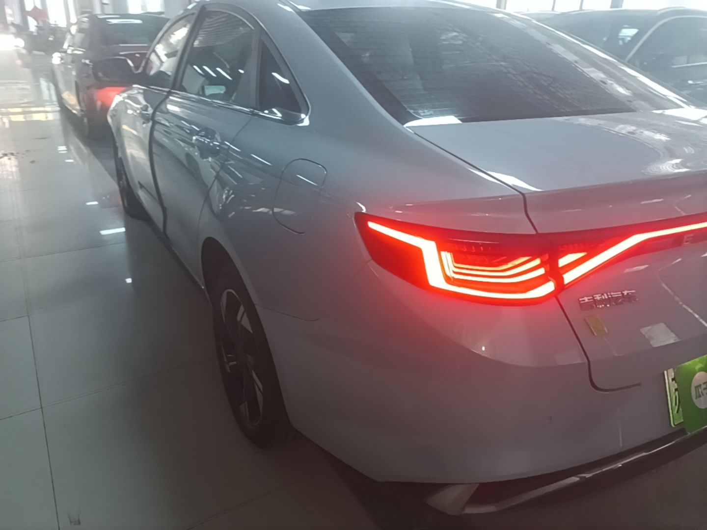 Geely Auto Emgrand L HiP 2022 1.5TD-DHT Pro 100KM Super Rui — снимка 4