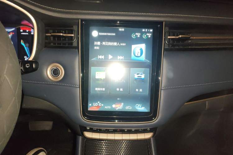 Used CHANGAN OSHAN COS1 2018 1.5T Automatic Smart 6-Seater
