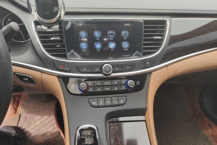 Used Buick LaCrosse 2016 20T Luxury Model Audio And AC Panel