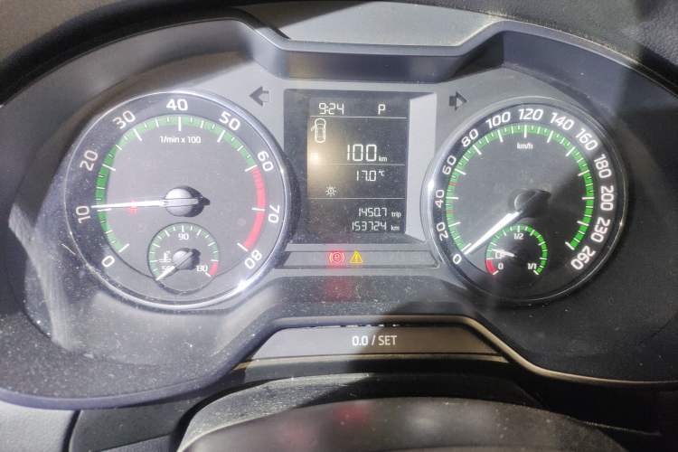 Used Skoda Octavia 2018 1.6L Automatic Comfort Edition Instrument Cluster