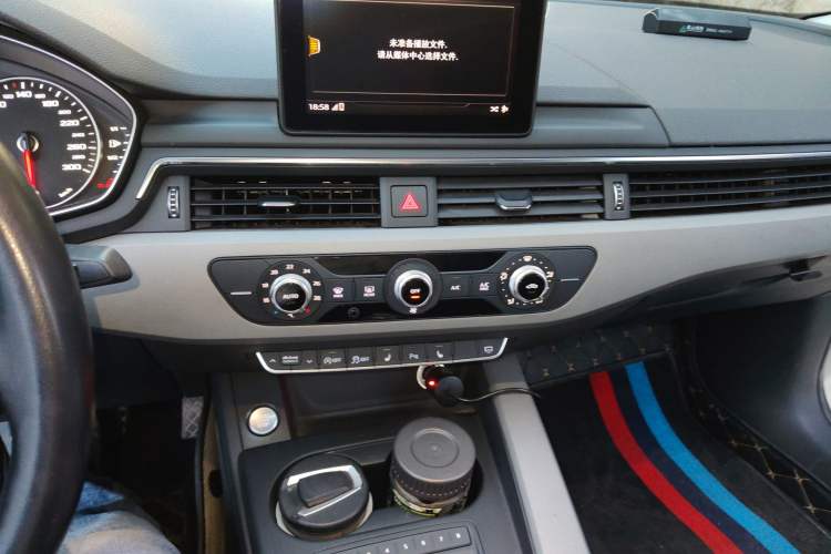 Used Audi A4L 2017 40 TFSI Ambition Edition
