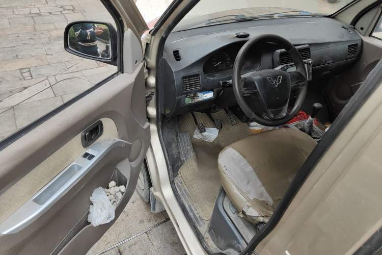 Used Wuling Rongguang 2017 1.5L Extended Basic Version
