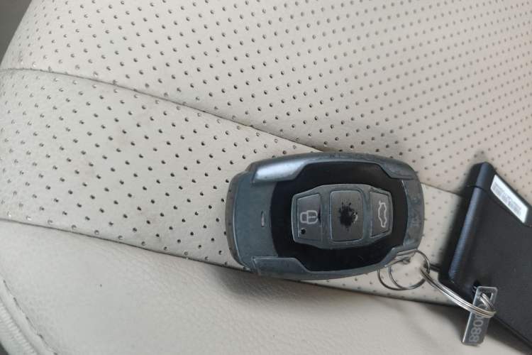 Used BYD G6 2012 1.5TI Manual Luxury Edition