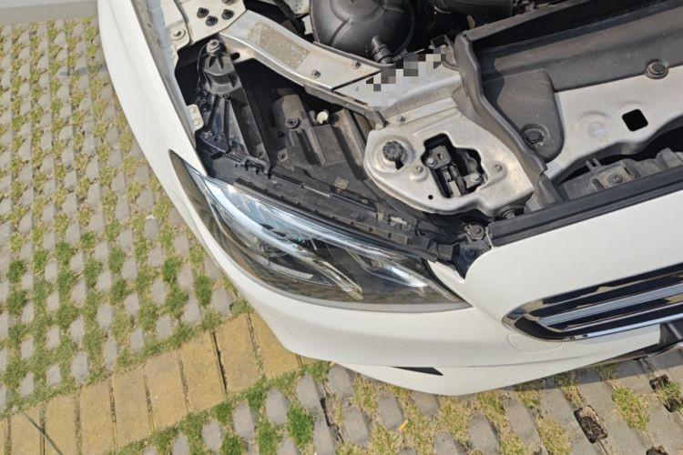 Used Mercedes-Benz E-Class 2016 E 200 L Sport Edition Right Front Headlight