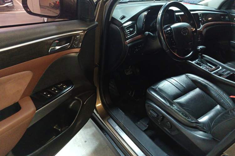 Used GAC Trumpchi GS8 2017 320T Two-Wheel Drive Luxury Smart Connectivity Version (7 Seats)
