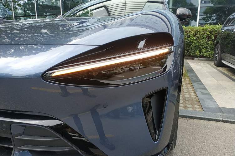 Used Xiaomi Auto YU7 2025 Ultra-Long Range High-Performance All-Wheel-Drive Max Edition