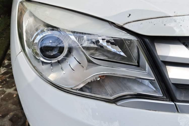 Used Jinbei 750 2016 1.5L Luxury Model Right Front Headlight