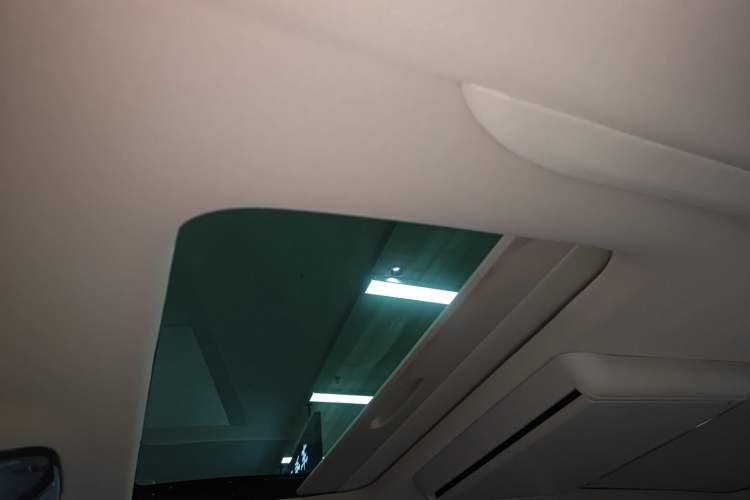 Used VOYAH Dream 2024 PHEV Extended-Range Premium Edition
