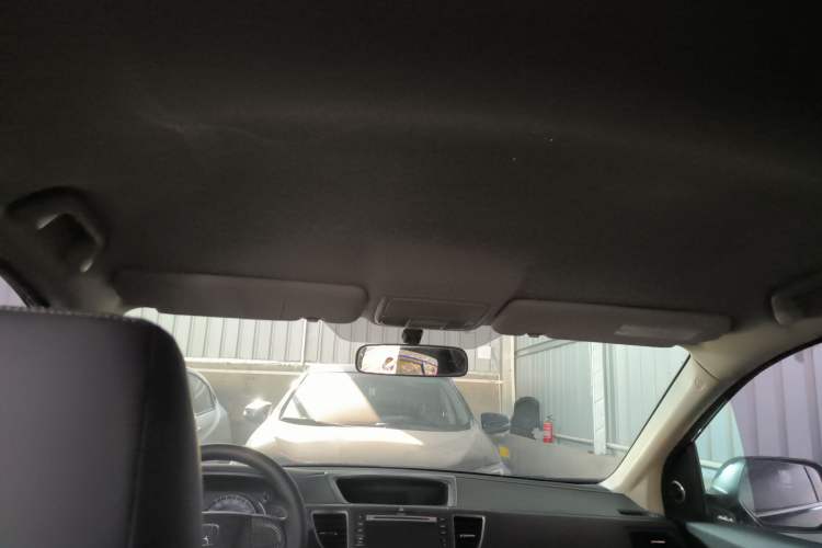 Used Honda CR-V 2015 2.0L two-wheel drive urban version