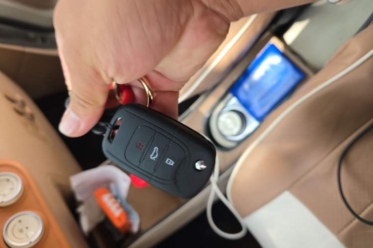 Used Wuling Hongguang MINIEV 2025 Four-Door Version Advanced Edition Interior 1