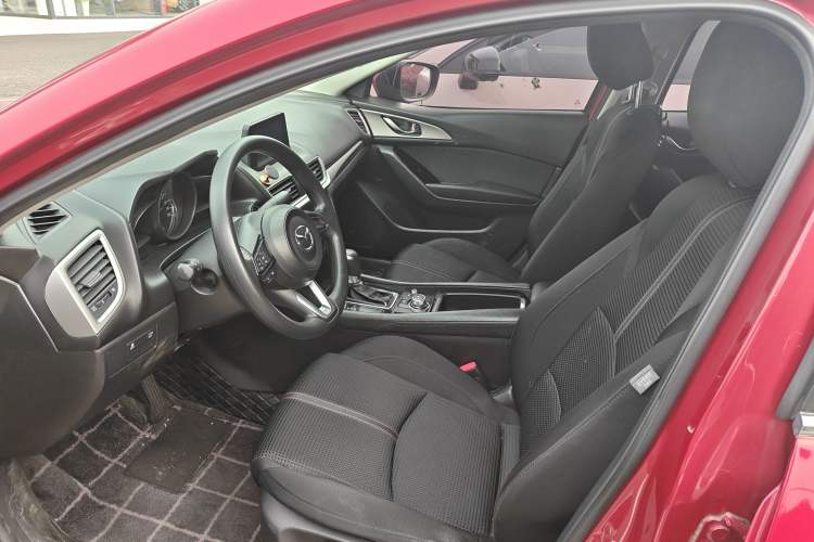 Used Mazda 3 Axela 2019 Cloud-Controlled Sedan 1.5L Automatic Luxury Model China VI Standard Left Front Seat