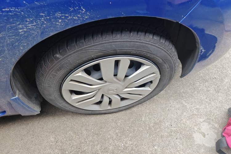 Used Honda Fit 2016 1.5L LXS CVT Comfort Sunroof Version Right Front Wheel Hub